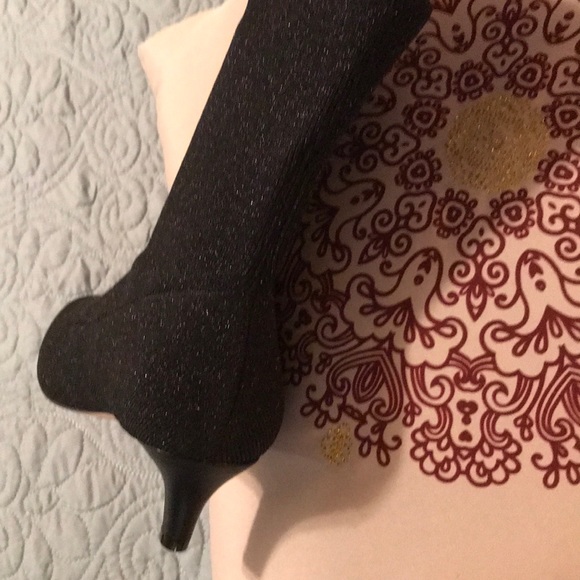 New Comfortview black fabric short bootie. Size 9W - Picture 2 of 3